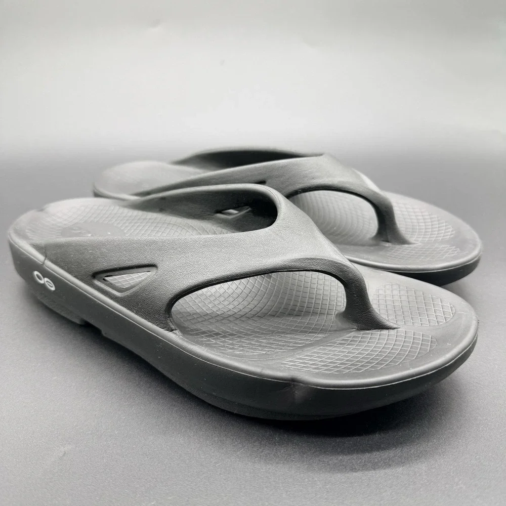 OOFOS OOriginal Recovery Sandals Men's 7 Women's 9 Black Thong Flip Flops